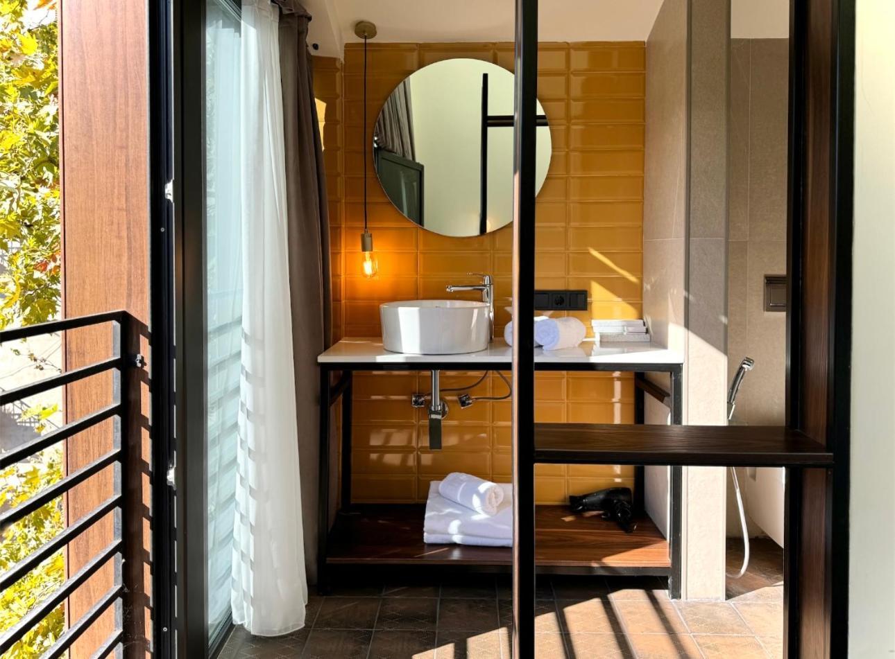 Tbilisi Edition - Design Hotel & Private Spa Esterno foto